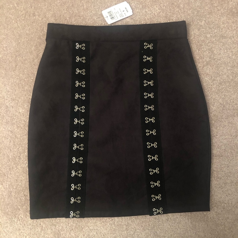 Windsor- Black Velvet Pencil Skirt- SIZE S